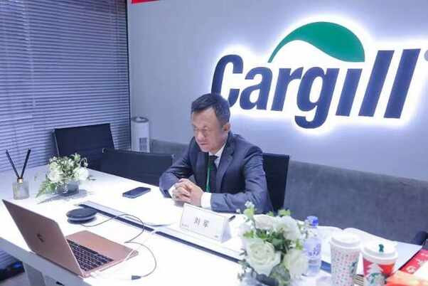 中华农业科教基金会副秘书长吴山民表