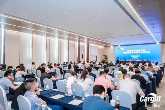 项目共培训超1300养猪农户，并为89名农业院系的学生提供奖学金